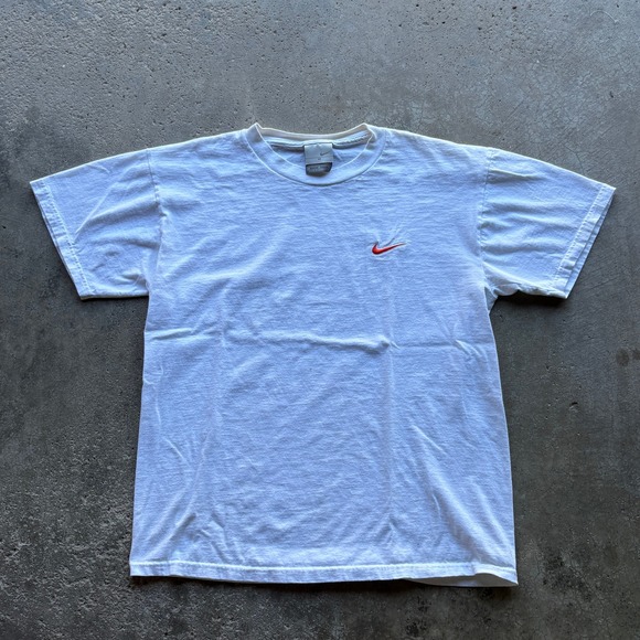 Vintage Nike T Shirt Mens Medium White Red Swoosh Logo Cotton Tee - Picture 1 of 3